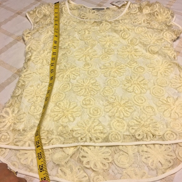 🎁2/$12 NWT VERSONA XL LIGHT YELLOW FLORAL CAP SLEEVE SHEER TOP & ADJUS TANK TOP - Picture 10 of 14